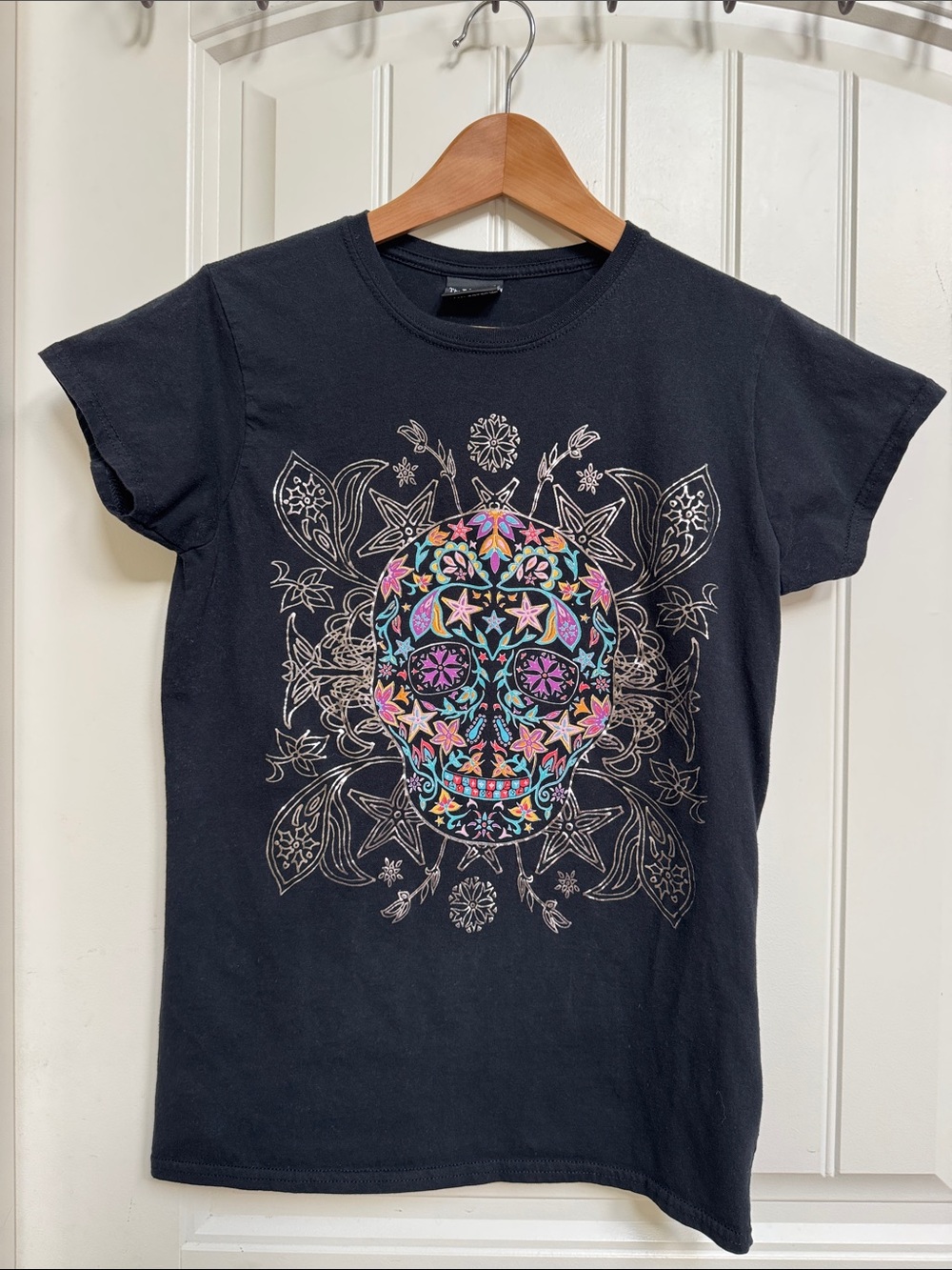 The British Museum Day of the Dead calavera graphic slim fit t-shirt. Size L